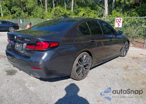 2021 BMW 530I z USA, uszkodzony, nr VIN WBA53BH03MWX04142